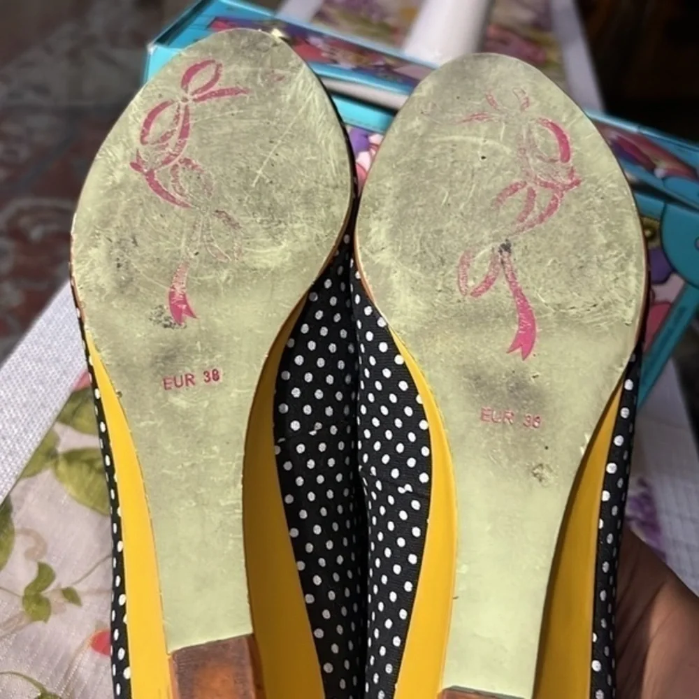 POETIC LICENSE | A Charmed Life Retro Print Polka Dot Print Wedges, size 38